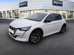 Blanc Utilisé 2022 Peugeot e-208 Allure Citadine | 15 970 € (Prix juste)