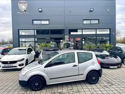 Gris Utilisé 2005 Citroën C2 Comfort Citadine | 3 990 € (Prix assez cher)