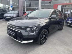 Blanc Utilisé 2022 Kia Niro Active SUV | 25 999 € (Prix assez cher)