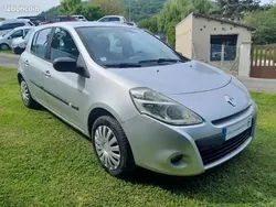 Gris Utilisé 2010 Renault Clio III Berline | 5 480 € (Prix assez cher)