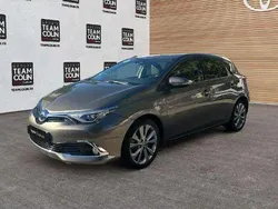 Utilisé 2016 Toyota Auris Hybrid Executive Berline | 15 980 € (Prix juste)