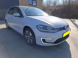 Blanc Utilisé 2018 VW e-Golf Citadine | 13 312 € (Prix juste)