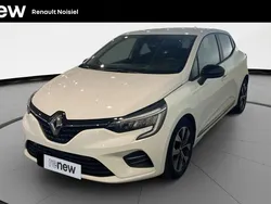 Blanc Utilisé 2023 Renault Clio V Evolution Berline | 15 990 € (Prix juste)