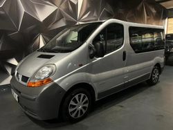 Gris Utilisé 2004 Renault Trafic Van | 11 690 €