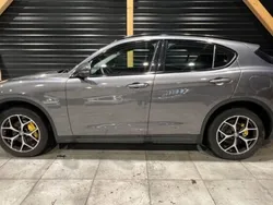 Utilisé 2019 Alfa Romeo Stelvio Super SUV | 24 990 € (Prix juste)