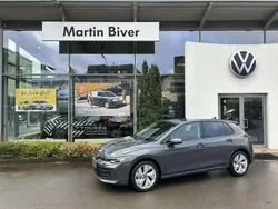 Gris Nouvelle 2025 VW Golf VIII Life Berline | 38 627 € (Prix juste)