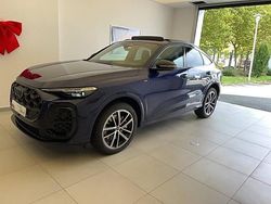 Bleu navarre métallisé Utilisé 2025 Audi Q5 Sportback Design SUV | 81 500 €