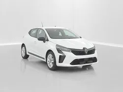 Blanc Nouvelle 2024 Renault Clio V Evolution Berline | 17 900 € (Prix juste)