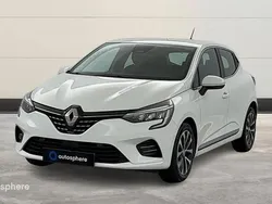 Utilisé 2022 Renault Clio V Intens Berline | 14 999 € (Prix juste)