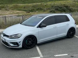 Utilisé 2017 VW Golf VII R-line Berline | 15 990 €