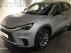 Gris Utilisé 2024 Lexus LBX Business Edition SUV | 31 199 € (Prix juste)