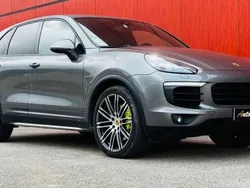 Gris Utilisé 2015 Porsche Cayenne S E-Hybrid SUV | 42 900 €