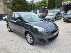 Gris Utilisé 2009 Renault Grand Scénic III Authentique Monospace | 6 490 € (Prix assez cher)