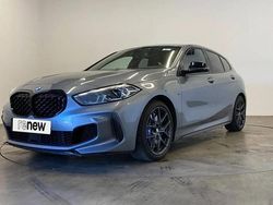 Gris Utilisé 2022 BMW M135 Citadine | 39 900 € (Prix juste)