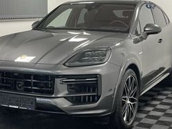 Utilisé 2024 Porsche Cayenne Turbo E-Hybrid SUV | 186 000 €