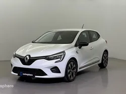 Blanc Utilisé 2022 Renault Clio V LIMITED Berline | 15 799 € (Prix juste)
