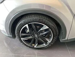 Utilisé 2021 Toyota C-HR Sport SUV | 23 490 € (Prix juste)