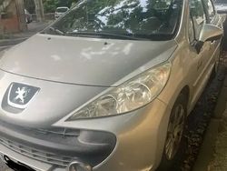 Utilisé 2008 Peugeot 207 Sport Berline | 5 500 € (Prix juste)