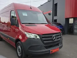 Rouge Utilisé 2022 Mercedes Sprinter Van | 29 900 € (Bon prix)