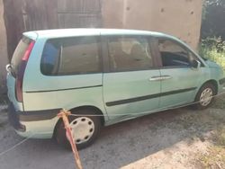 Bleu Utilisé 2004 Citroën C8 Monospace | 3 000 €