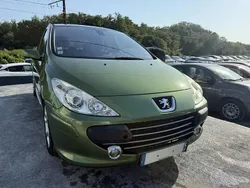 Vert Utilisé 2005 Peugeot 307 Berline | 3 990 € (Prix assez cher)