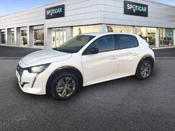 Blanc Utilisé 2022 Peugeot e-208 Style Citadine | 14 970 € (Prix juste)