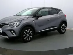 Gris Utilisé 2024 Renault Captur Techno SUV | 19 990 € (Prix juste)