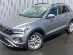 Gris Nouvelle 2025 VW T-Roc Life SUV | 33 990 € (Bon prix)
