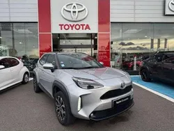 Utilisé 2022 Toyota Yaris Hybrid Design | 23 990 € (Prix juste)