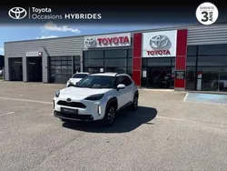Blanc Nouvelle 2024 Toyota Yaris Hybrid Design | 26 990 € (Prix assez cher)