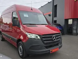 Rouge Utilisé 2022 Mercedes Sprinter Van | 29 900 € (Bon prix)