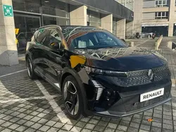 Noir Utilisé 2024 Renault Scénic Iconic Monospace | 49 990 € (Prix assez cher)