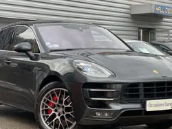Utilisé 2017 Porsche Macan Turbo Performance Package SUV | 56 990 € (Prix juste)
