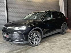 Noir Utilisé 2024 VW Tiguan Life SUV | 36 912 € (Prix juste)