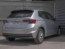 Gris Utilisé 2023 Skoda Fabia Ambition | 15 990 € (Prix juste)