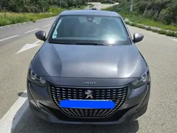 Gris Utilisé 2022 Peugeot 208 S Citadine | 15 000 € (Prix assez cher)