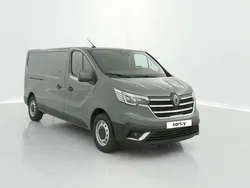 Gris Nouvelle 2025 Renault Trafic Van | 31 800 € (Prix juste)