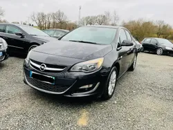 Noir Utilisé 2014 Opel Astra Cosmo Berline | 7 900 €