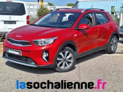 Rouge Utilisé 2022 Kia Stonic Active SUV | 16 390 € (Prix juste)
