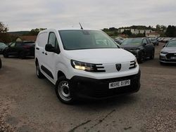 Blanc Nouvelle 2025 Peugeot Partner Monospace | 24 900 € (Prix juste)