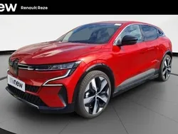 Rouge Utilisé 2022 Renault Mégane Techno Berline | 27 990 € (Prix juste)