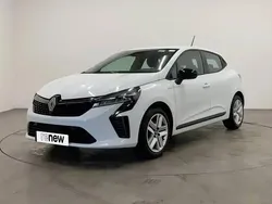Blanc Utilisé 2024 Renault Clio V Evolution Citadine | 15 890 € (Prix juste)