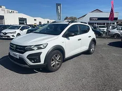 Blanc Utilisé 2022 Dacia Sandero Essentiel Citadine | 13 780 € (Prix juste)