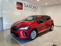 Rouge Nouvelle 2025 Renault Clio V Evolution Citadine | 20 979 € (Prix juste)