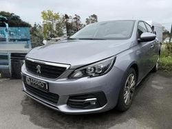 Gris Occasion 2018 Peugeot 308 Style Berline | 8 490 € (Prix assez cher)