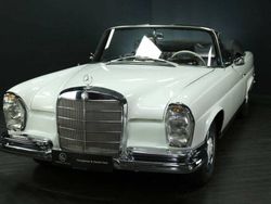 Blanc Utilisé 1966 Mercedes 250 SE Cabriolet | 117 500 €