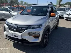 Utilisé 2022 Dacia Spring Comfort Plus Citadine | 9 999 € (Prix juste)