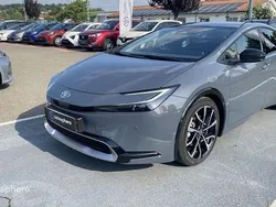 Gris météore métallisé Utilisé 2024 Toyota Prius Design Citadine | 37 999 € (Bon prix)