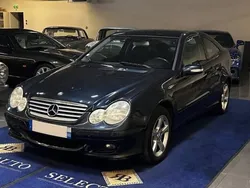 Utilisé 2006 Mercedes C200 Sport Edition Berline | 6 000 €