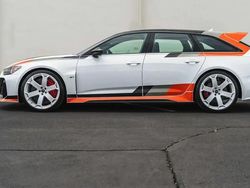 Blanc Nouvelle 2025 Audi RS6 Performance Break | 178 500 €